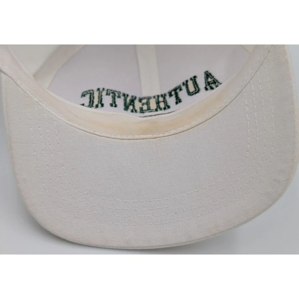 Authentic GAP Women’s White Hat Cap  Snapback Size Medium